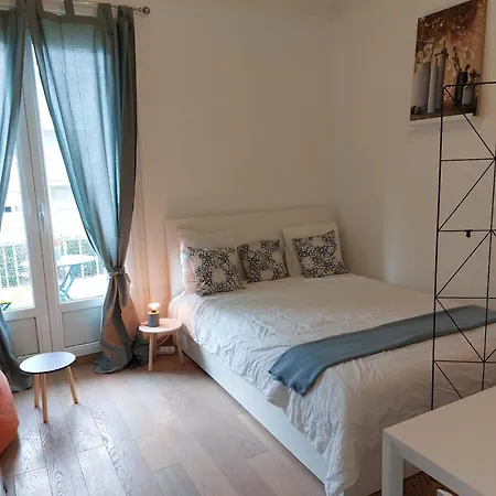 شقة Entierement Equipe Avec Balcon Et Acces Jardin بيربينيو