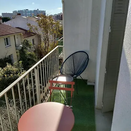 Entierement Equipe Avec Balcon Et Acces Jardin 公寓 佩皮尼昂